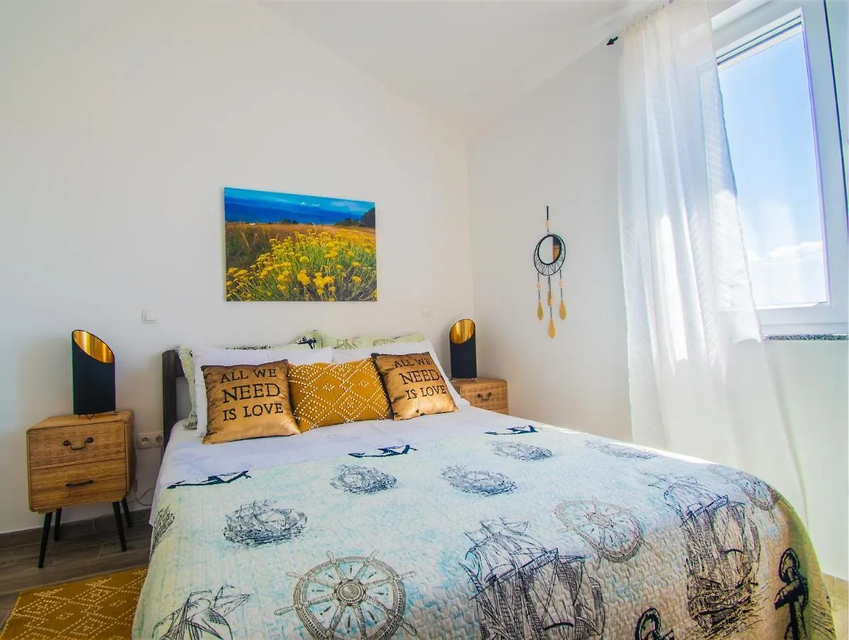 Olea Apartments Vir