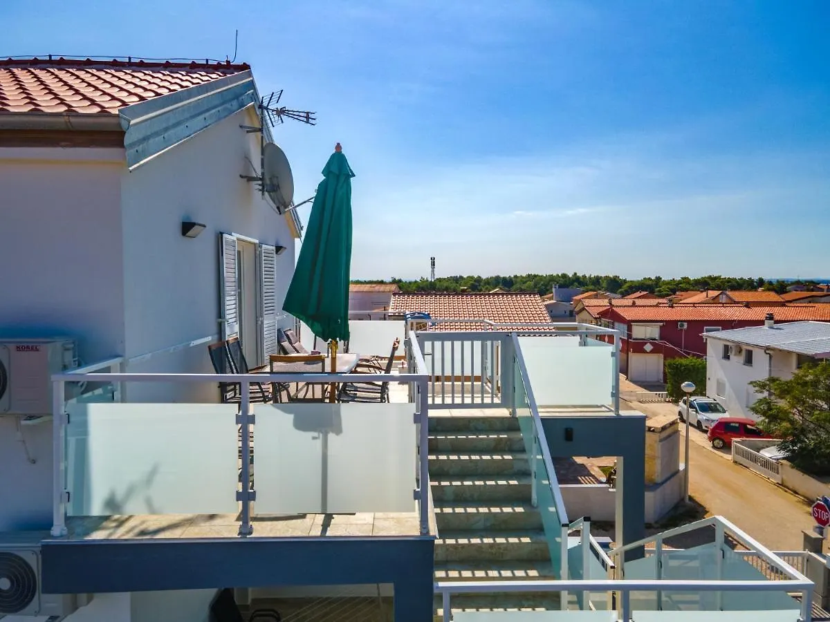 Olea Apartments Vir